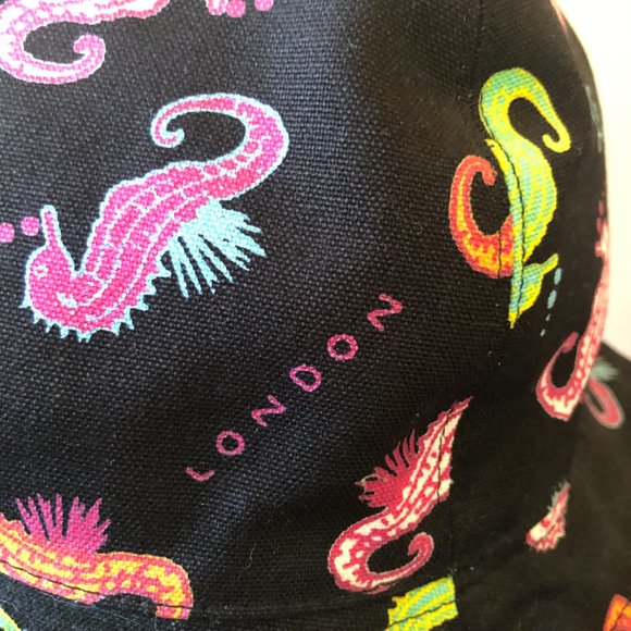 Lulu Guinness London Bucket Hat – Black & Multi-color Seahorse Print - Picture 4 of 6